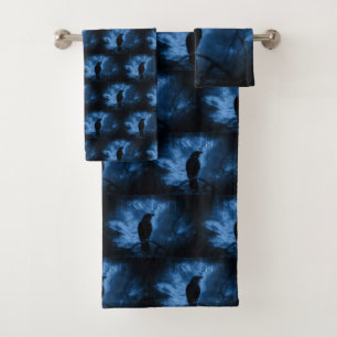 Corneille noire avec runes style gothique foncé