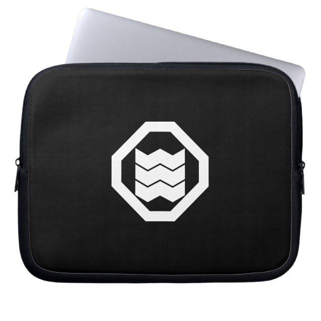 corner chamfered triple recessed laptop sleeve (Front)