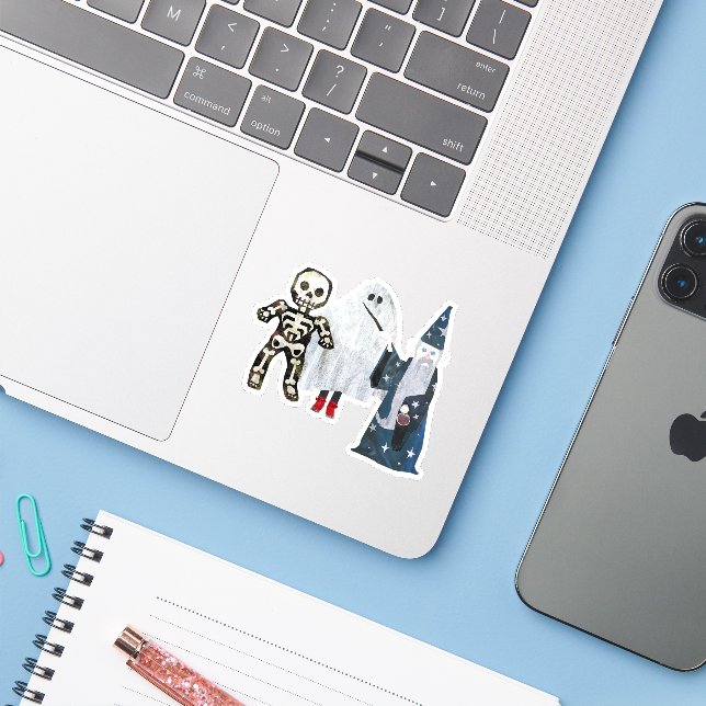 Costume kids (Laptop w/ iPhone)