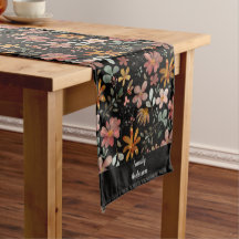 Cottagecore flower name black Table Runner