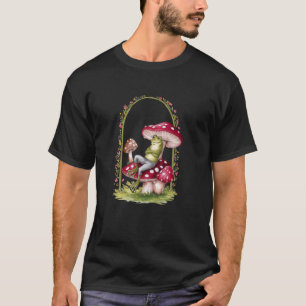 Cottagecore frog on mushrooms chilling with cute f T-Shirt