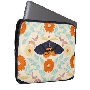 Cottagecore Moth Pattern Art Retro Floral Design Laptop Sleeve