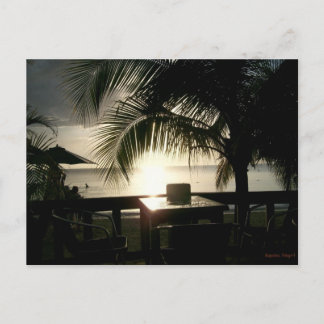 Coucher de soleil jamaïcain dans la carte postale 