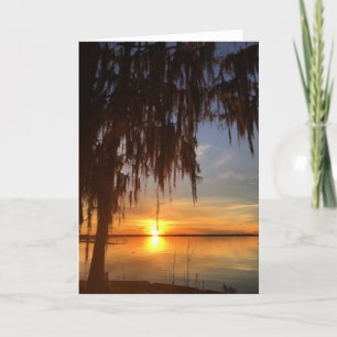 coucher de soleil sur la carte de voeux du lac
