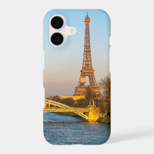 Coucher de soleil sur la Tour Eiffel et le Pont Ro