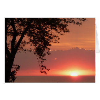 Coucher du soleil orange brillant du lac Érié