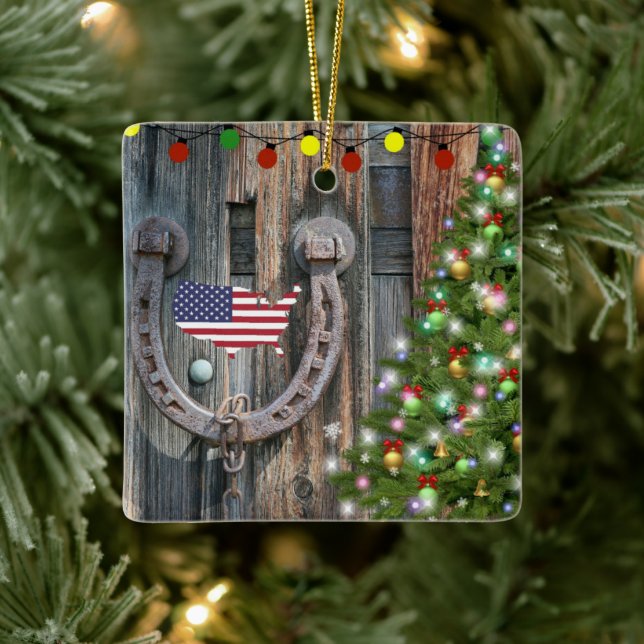 Country Charm Christmas Ceramic Ornament (Tree)