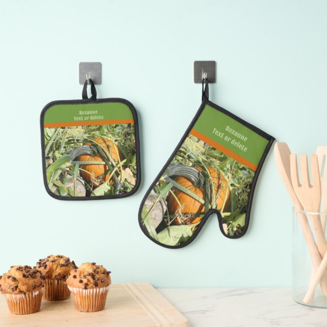 Country Garden Pumpkin Personalized Oven Mitt & Pot Holder Set (Insitu(Hanging))