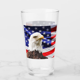 Coupe américaine de drapeau et d'aigle en verre