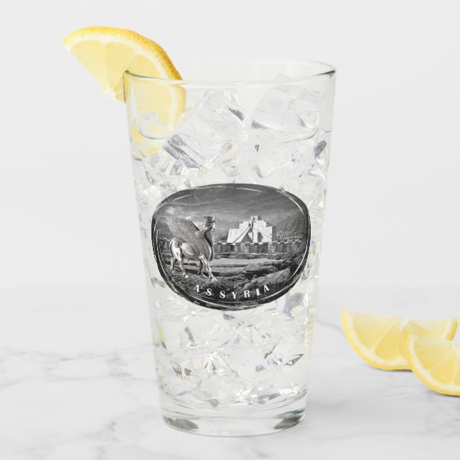 Coupe d'Assyrie de verre (Devant glace)