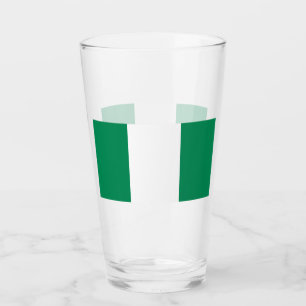 Coupe de verre patriotique avec drapeau du Nigeria