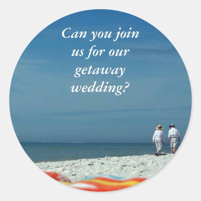 Couple on the Sandy Beach Classic Round Sticker (Front)