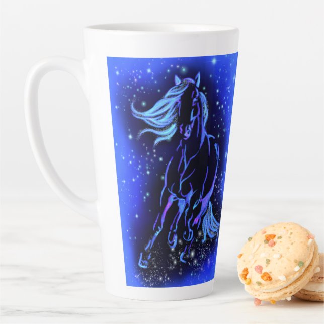 Courir Cheval Latte Mug (En situation)
