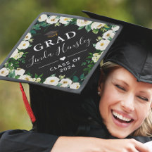 Couronne de fleurs de verdure pour chapeau de grad