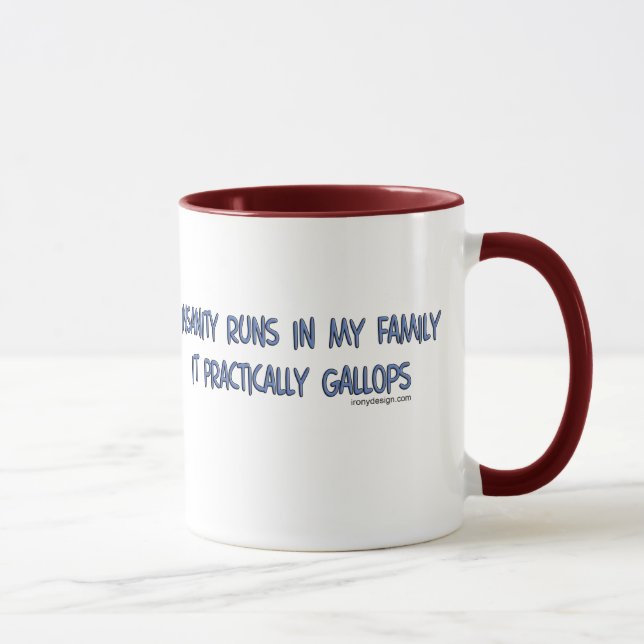Courses de folie dans des mes tasses de famille (Droite)