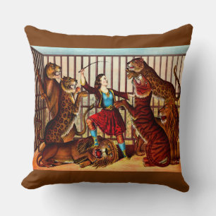 Coussin 1874 La Reine Lion