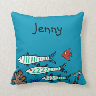 Coussin 1, 2, 3 poissons avec de petits poissons et corail