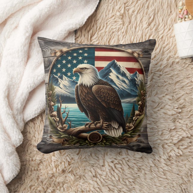 Coussin Aigle Majestic contre le paysage américain (Couverture)