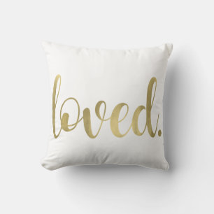 Coussin Aimé. Typographie de script tendance moderne Type