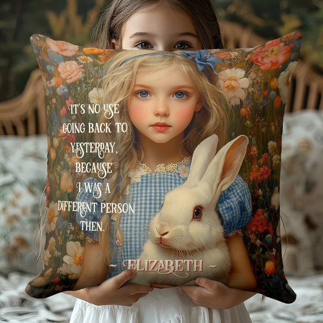 Coussin Alice au pays des merveilles Lapin Blanc Vintage (Créateur téléchargé)