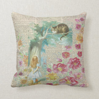 Coussin Alice vintage florale au pays des merveilles