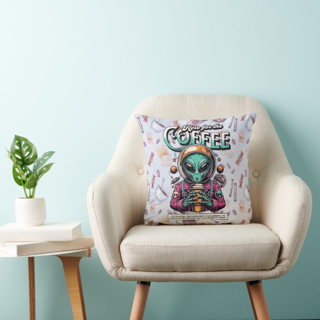 Coussin Alien ici pour l'oreiller à café Throw (Chaise)