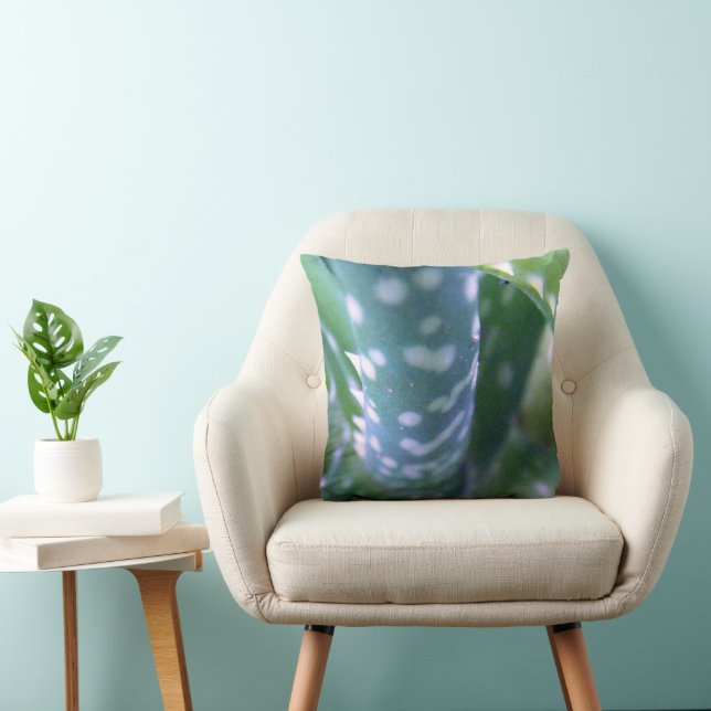 Coussin Aloe, Bug's View (Chaise)