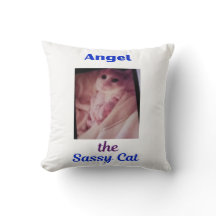 Coussin Angel le chat impertinent