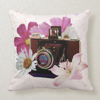 Coussin Appareil-photo vintage avec des fleurs
