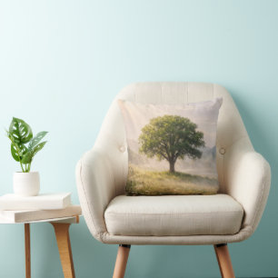 Coussin Arbre vert solitaire avec rayons de soleil