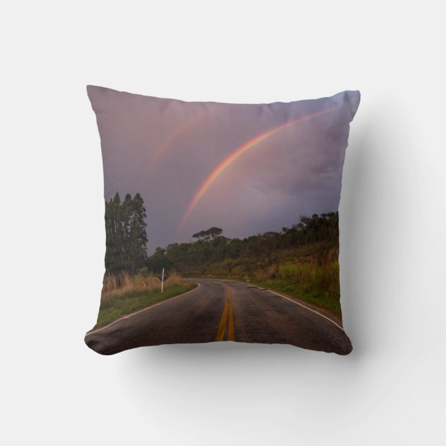 Coussin Arc-en-ciel et route (Recto)