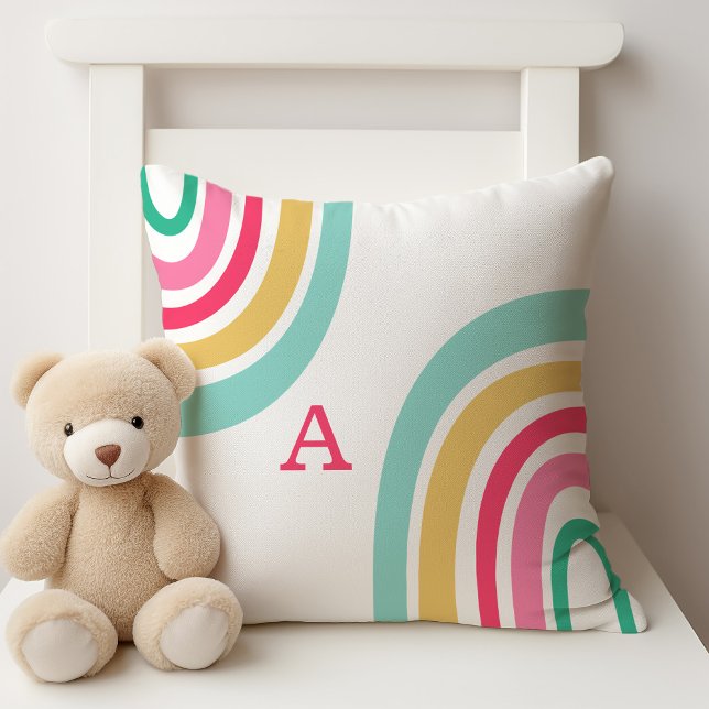 Coussin Arcs-en-ciel brillants avec le monogramme de l'enf (Créateur téléchargé)