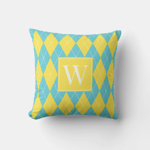 Coussin Argyle à broderie manuelle – Jaune et turquoise
