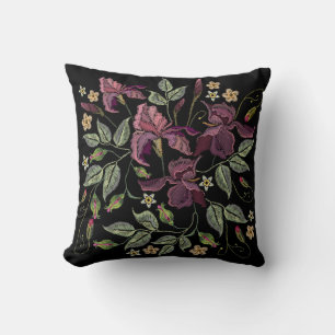 Coussin Arrière - plan noir Irises pourpres brodé.