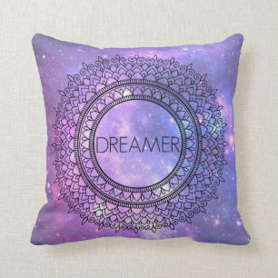 Coussin Art unique de mandala de galaxie assez pourpre