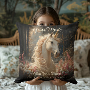 Coussin Art vintage sépia du château de conte de fées de l