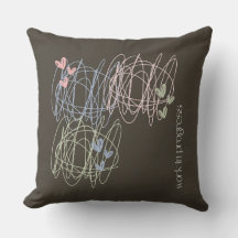 Coussin avec design scribble