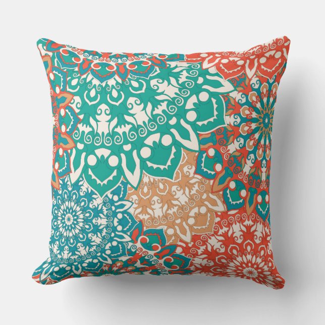 Coussin avec le motif floral de mandala (Recto)