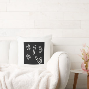 coussin avec thème noir et numéro de comptage