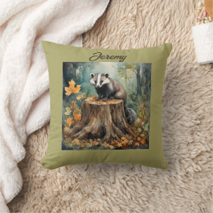 Coussin Badger personnalisé mignon dans un cadre boisé