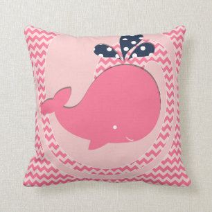 Coussin Baleine rose sur le carreau rose de rayure de
