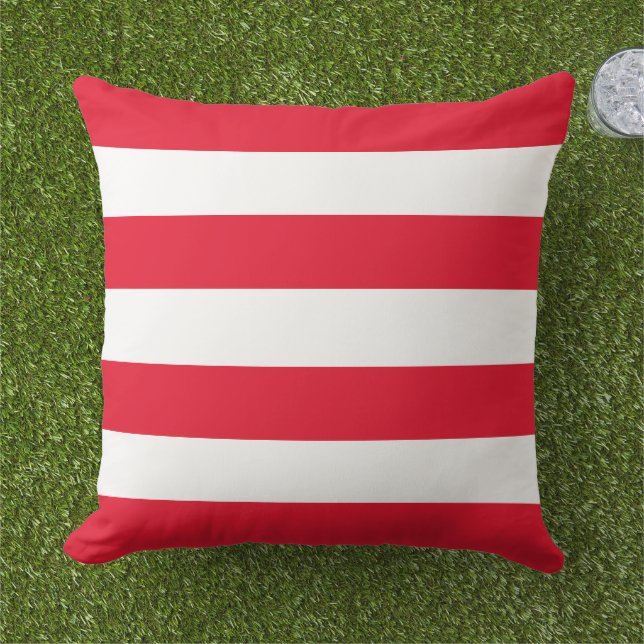 Coussin Bandes horizontales simples rouges classiques (Herbe)