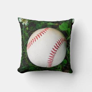 Coussin Baseball blanc couture rouge