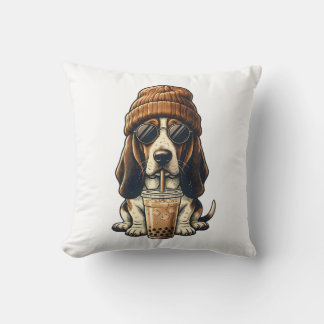 Coussin Basset Hound Hipster Chien Buvant un Café Glacé