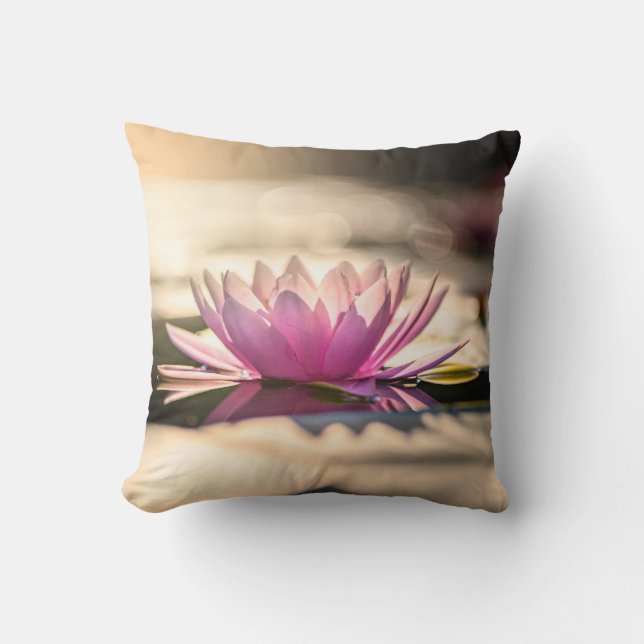 Coussin Beau Lotus, Lac, Paysage (Recto)