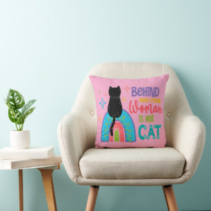 Coussin Behind Every Strong Woman Is Her Cat