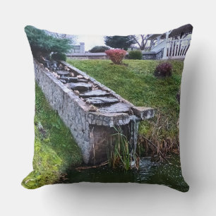 Coussin Belle Cascade de Jardin – Nature Sauvage Roumanie