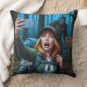 Coussin Bigfoot Sasquatch Selfie