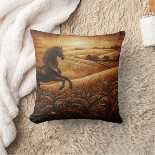 Coussin Black Horse Galloping au coucher du soleil