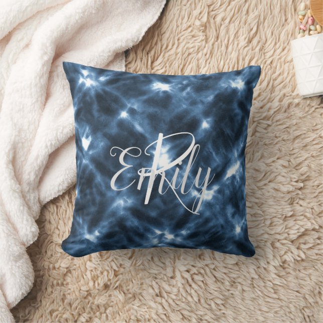 Coussin Blanc et bleu Shibori Tee Dye Nom du monogramme (Couverture)